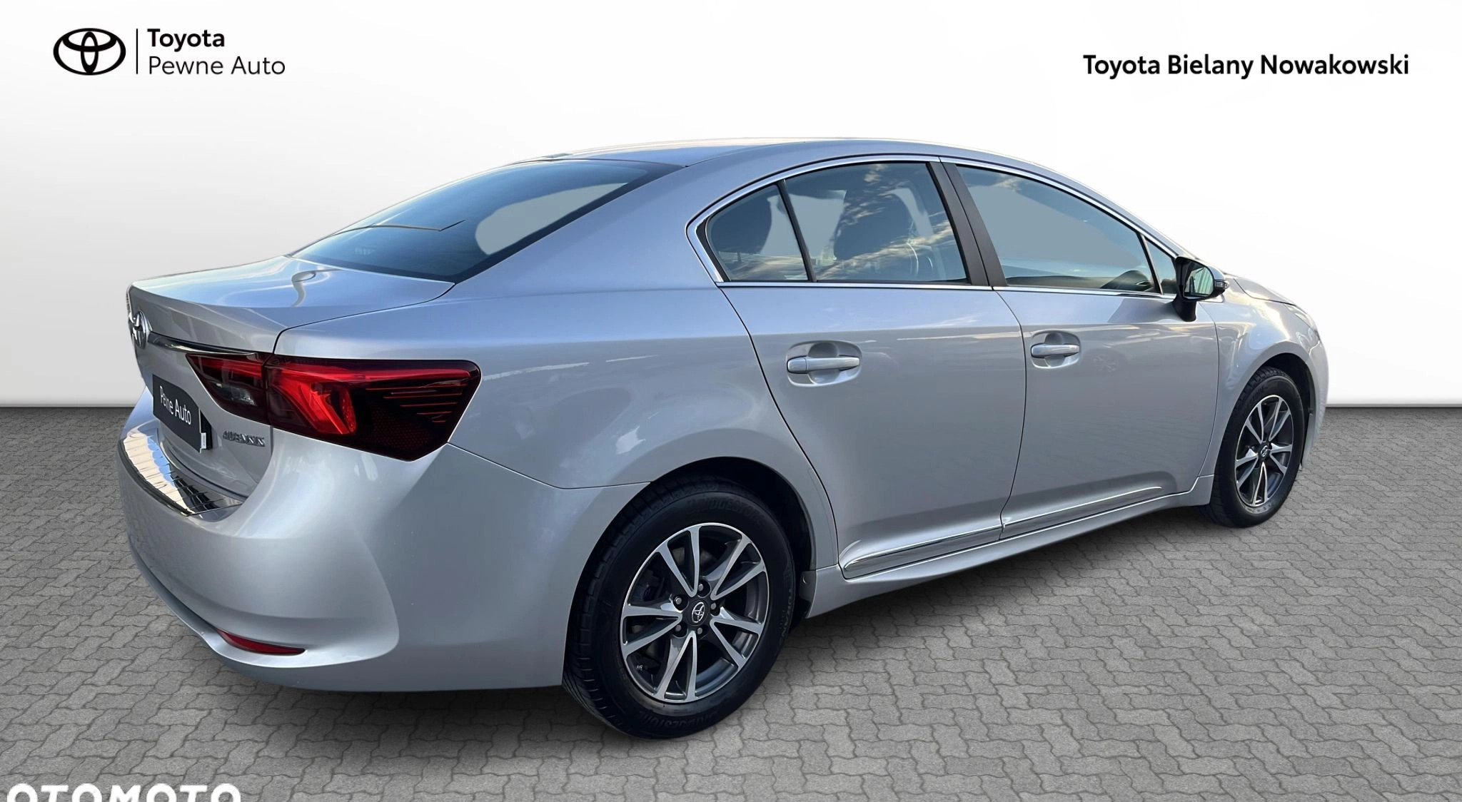 Toyota Avensis cena 76900 przebieg: 80475, rok produkcji 2017 z Muszyna małe 326